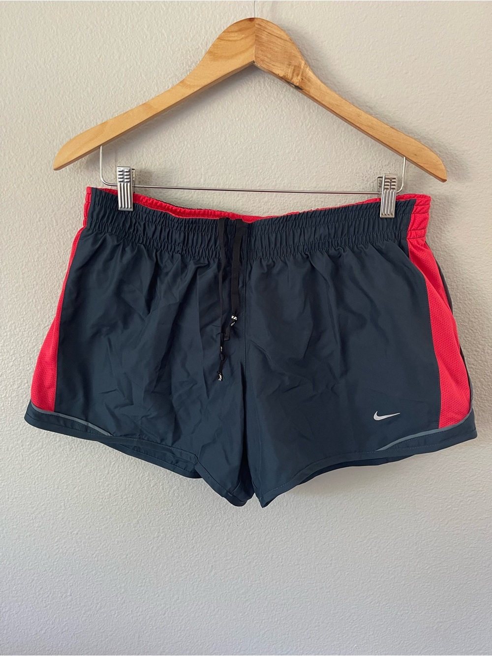Nike Dri-Fit Running Shorts Navy Blue Red Panels Elastic Waistband Size L NWT